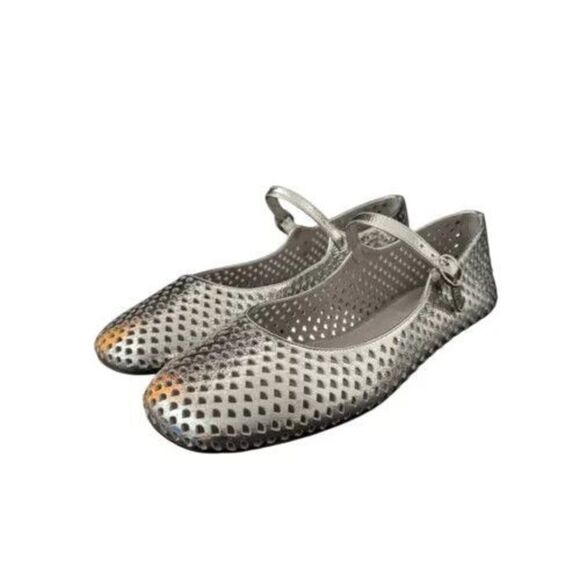 Jeffery Campbell Women's Silver Perforated Mary Jane Flat Shoes, Size 10 NWOB - Picture 2 of 4
